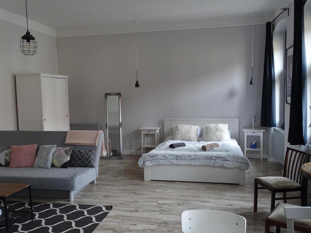 Ovaros Apartman Veszprém Exterior photo
