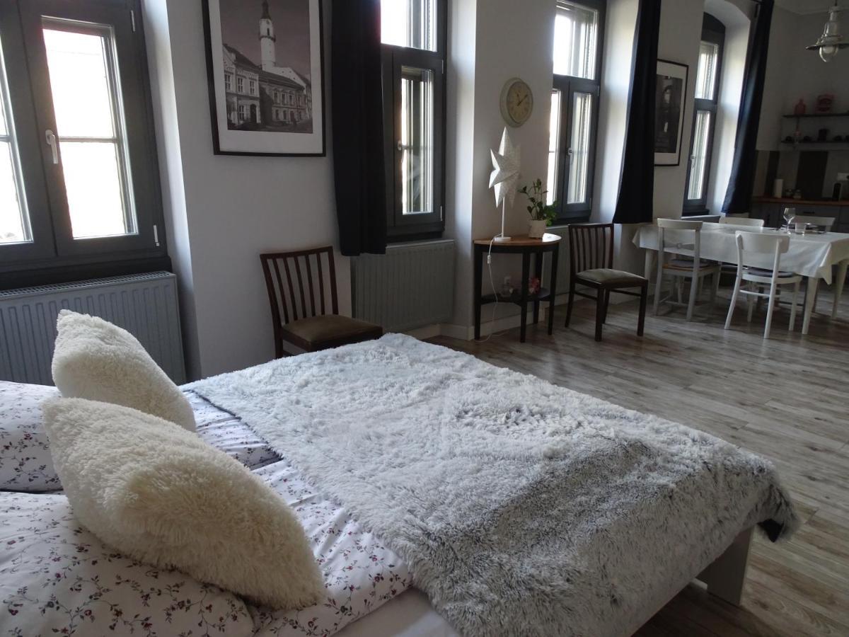 Ovaros Apartman Veszprém Exterior photo