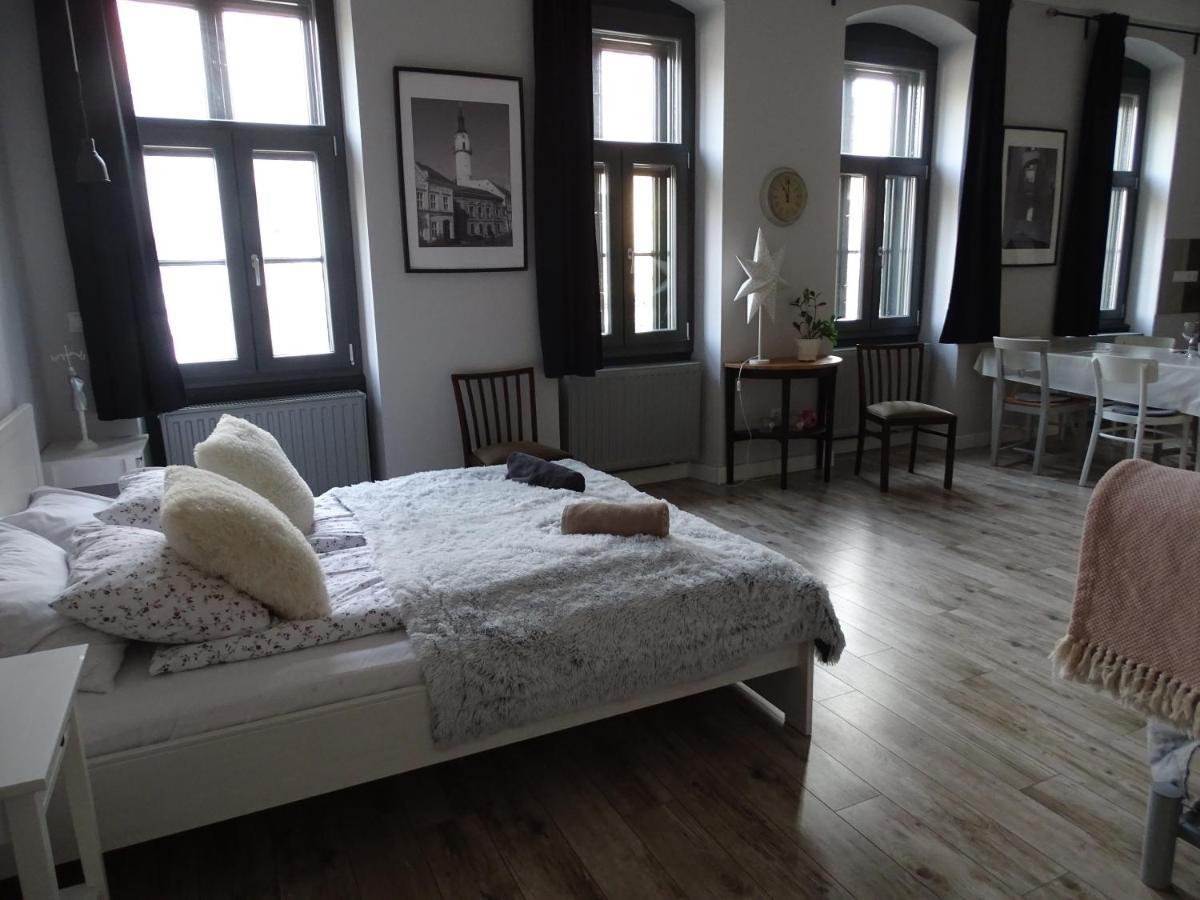 Ovaros Apartman Veszprém Exterior photo