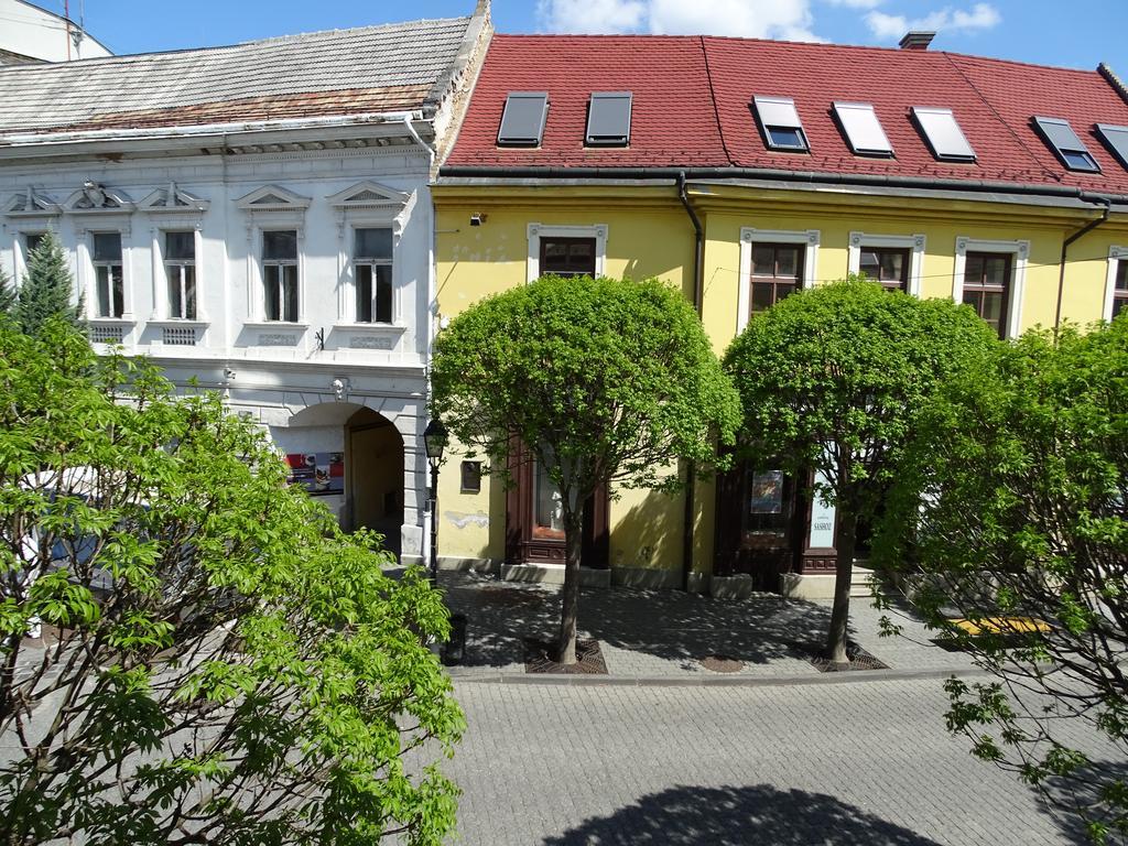 Ovaros Apartman Veszprém Exterior photo
